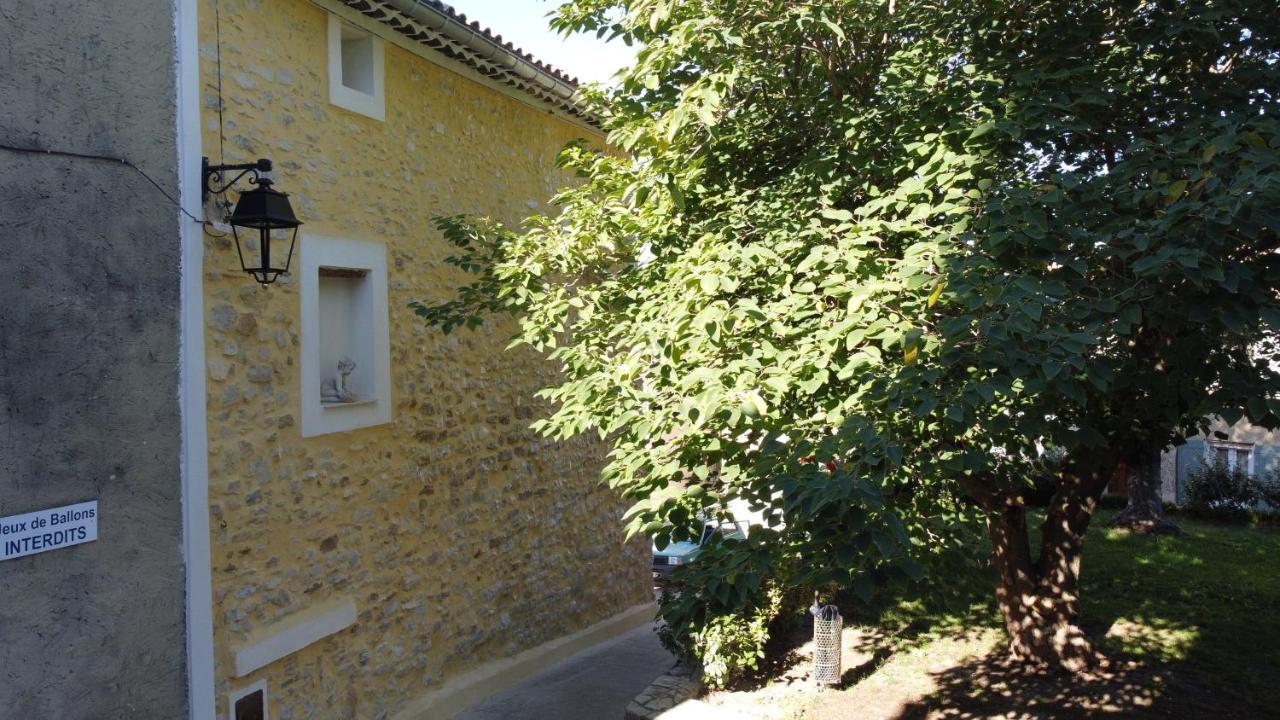 L'Angelus, Gite De Charme Au Coeur Du Vieux Village De Sablet Exterior photo
